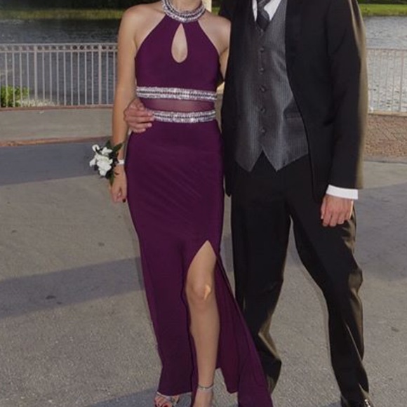 Prom dress - Picture 1 of 4